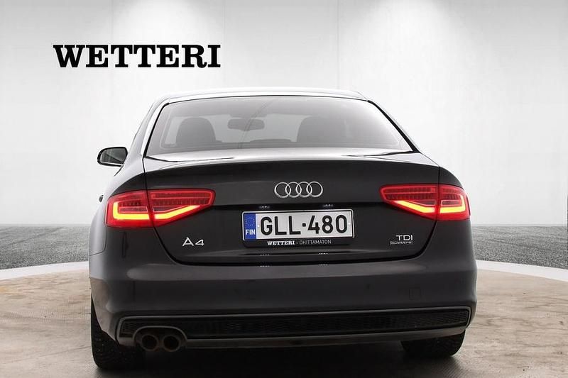 Käytetty Audi A4 S-Line 190 HP (139 kW) 2015 Harmaa Sedan