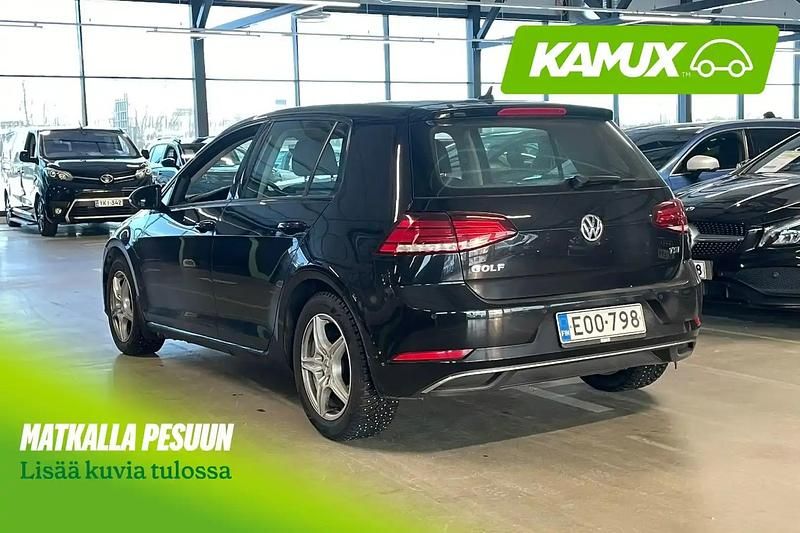 Käytetty VW Golf VII Comfortline 110 HP (80 kW) 2018 Musta Sedan