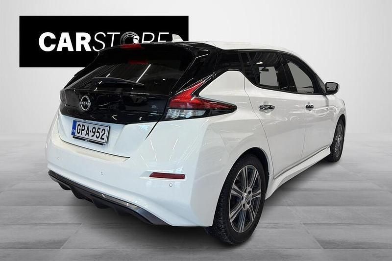 Käytetty Nissan Leaf 360º 110 kW (150 HP) 2022 Viistoperä