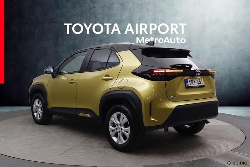 Käytetty Toyota Yaris Cross 116 HP (85 kW) 2022 Keltainen Katumaasturi