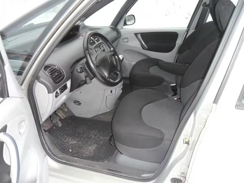 Käytetty Citroën Xsara Picasso 2006 Tila-auto