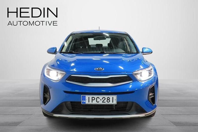 Käytetty Kia Stonic LX 101 HP (74 kW) 2021 Sininen Katumaasturi