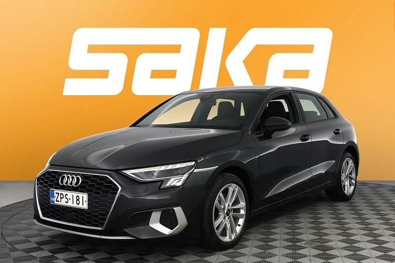 Käytetty Audi A3 Sportback e-tron Business 204 HP (150 kW) 2022 Viistoperä