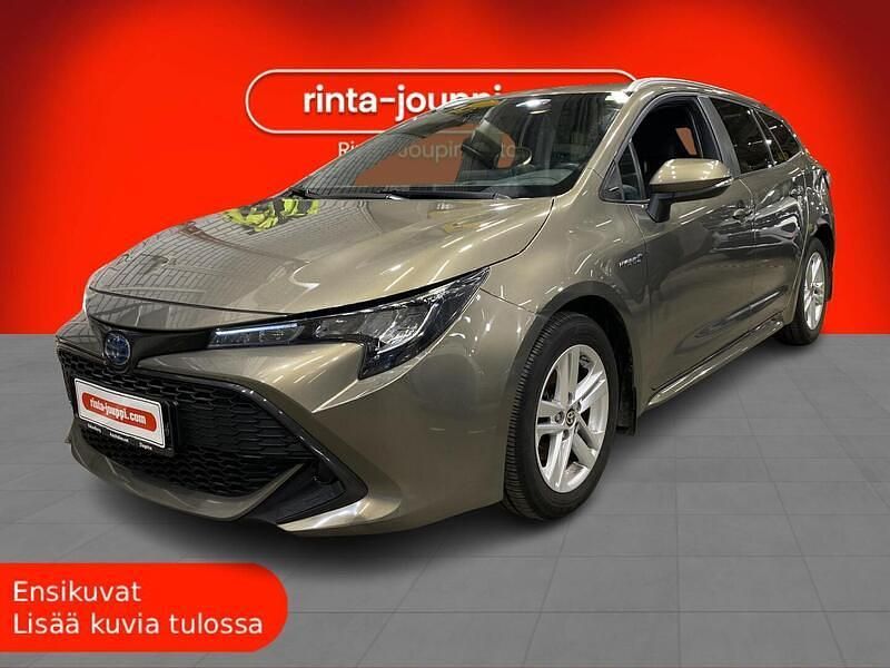 Peessi Käytetty 2021 Toyota Corolla Active Farmari | 22 900 € (Perustarjous) - Kuva 1/3