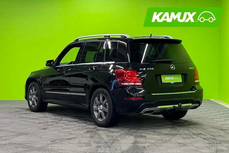 Käytetty Mercedes GLK250 AMG 204 HP (150 kW) 2015 Musta Katumaasturi
