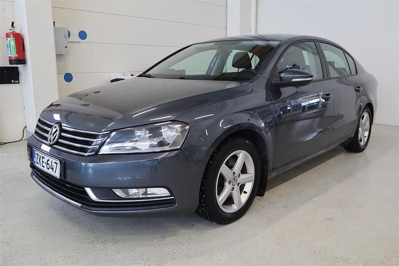 Käytetty VW Passat Trendline 122 HP (89 kW) 2014 Harmaa Sedan