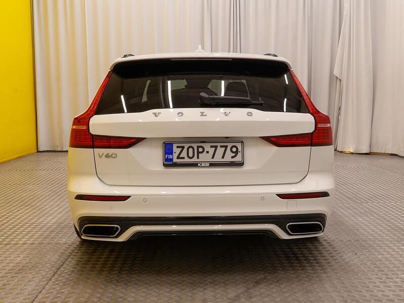 Käytetty Volvo V60 Business Edition 303 HP (222 kW) 2019 Farmari