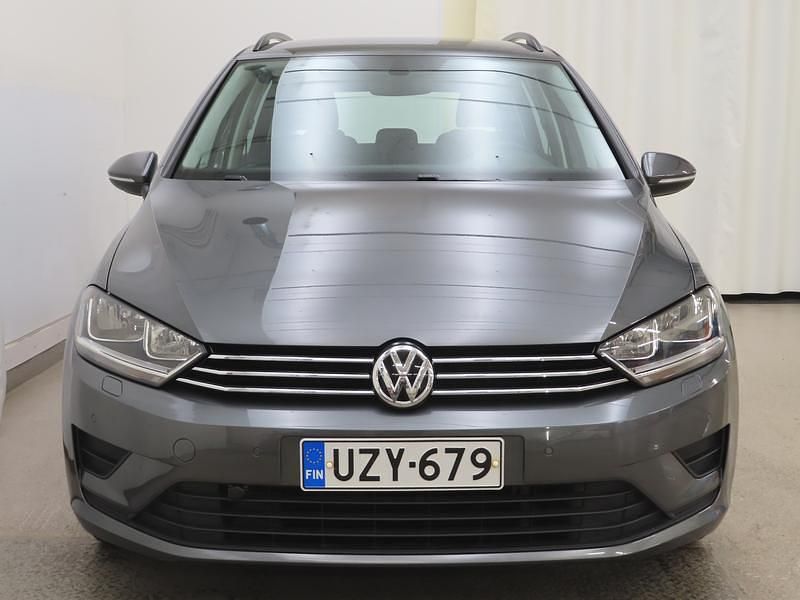 Käytetty VW Golf Sportsvan Comfortline 110 HP (80 kW) 2017 Harmaa Tila-auto