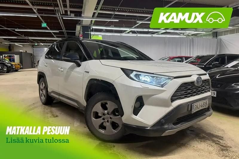 Käytetty Toyota RAV4 Hybrid Style 178 HP (130 kW) 2019 Valkoinen Katumaasturi