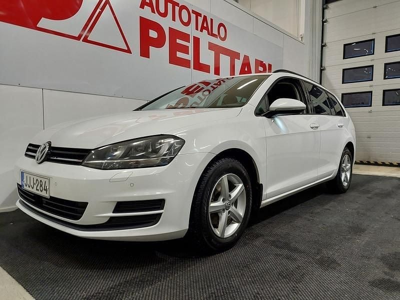 Valkoinen Käytetty 2014 VW Golf VII Comfortline Farmari | 7 900 € (Perustarjous) - Kuva 1/4