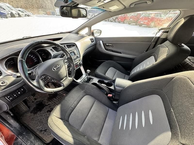 Käytetty Kia ProCeed EX 135 HP (99 kW) 2013 Viistoperä