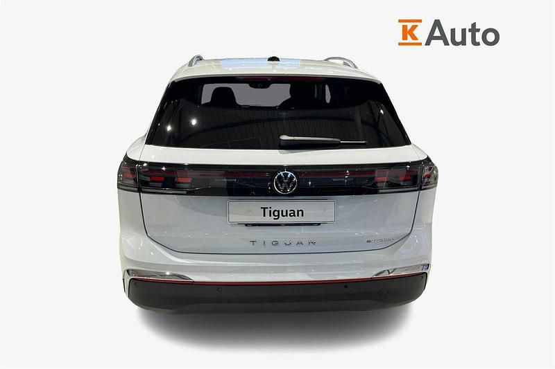 Uusi VW Tiguan Elegance 201 HP (147 kW) 2026 Valkoinen Katumaasturi