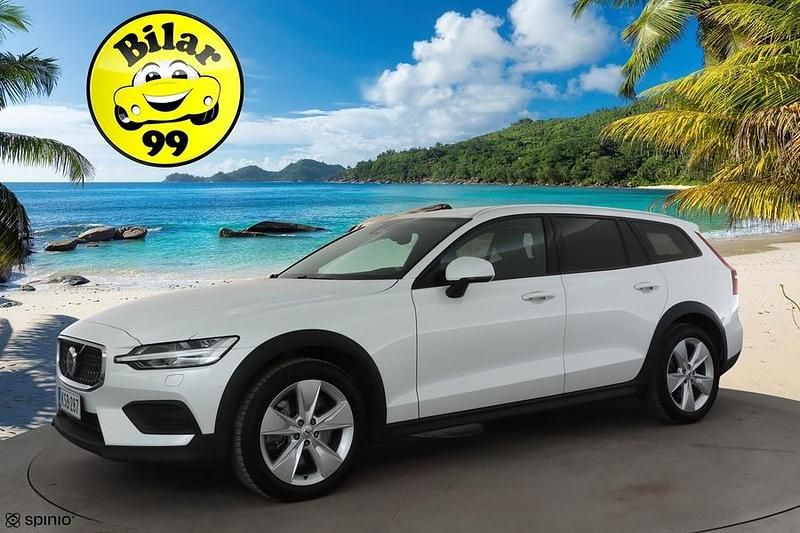 Käytetty Volvo V60 CC Business Edition 197 HP (144 kW) 2023 Farmari