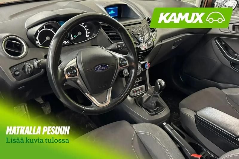 Käytetty Ford Fiesta 95 HP (69 kW) 2017 Van