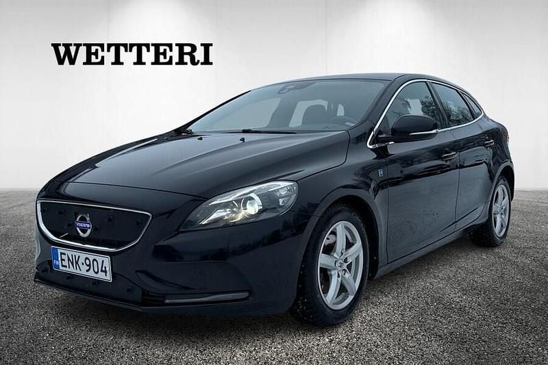 Käytetty Volvo V40 Business Edition 114 HP (83 kW) 2014 Musta Viistoperä