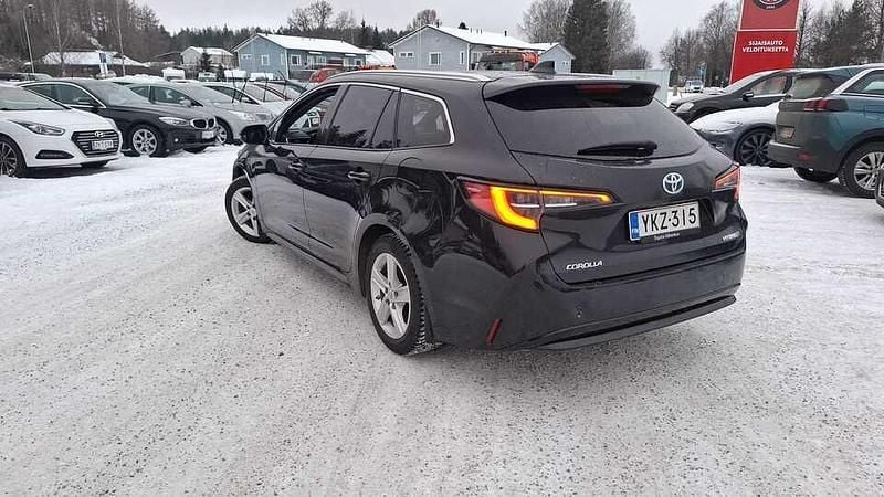 Käytetty Toyota Corolla Edition 122 HP (89 kW) 2022 Farmari
