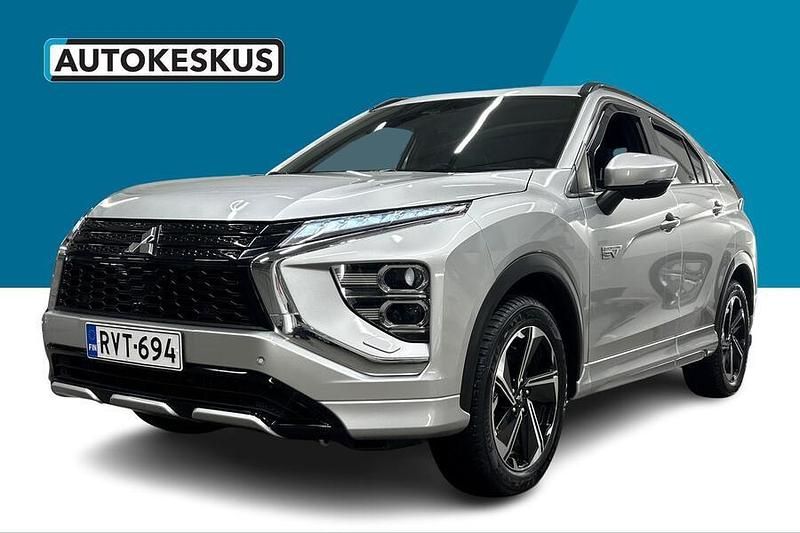 Hopea Käytetty 2022 Mitsubishi Eclipse Cross Intense Katumaasturi | 21 990 € (Perustarjous) - Kuva 1/4