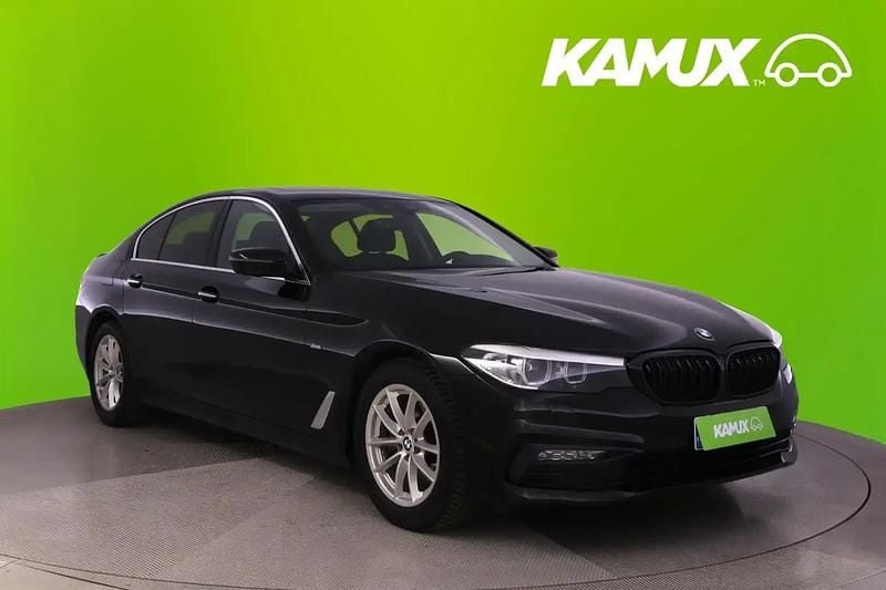 Musta Käytetty 2017 BMW 520 Sport Line Sedan | 23 480 € (Perustarjous) - Kuva 1/4