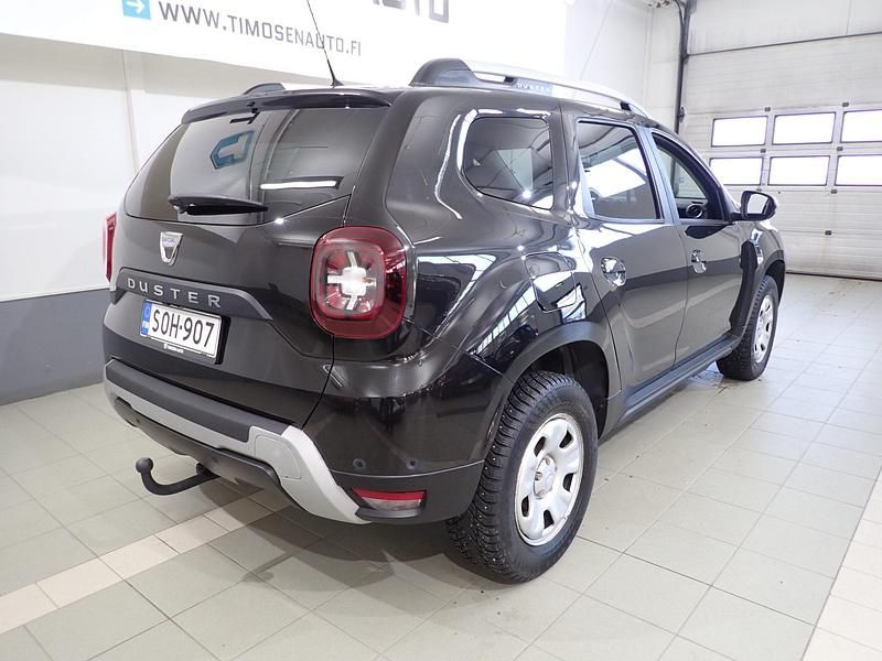 Käytetty Dacia Duster Lauréate 204 HP (150 kW) 2010 Musta Katumaasturi