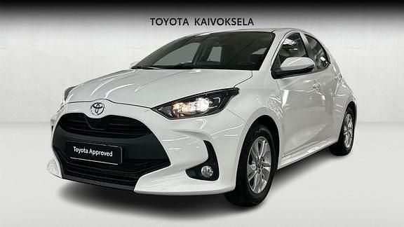 Valkoinen Käytetty 2024 Toyota Yaris Viistoperä | 19 990 € (Perustarjous) - Kuva 1/4