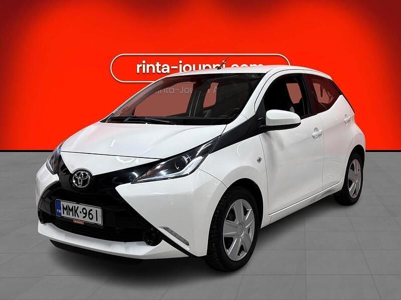 Käytetty 2015 Toyota Aygo X-play Viistoperä | 8 290 € (Perustarjous) - Kuva 1/4