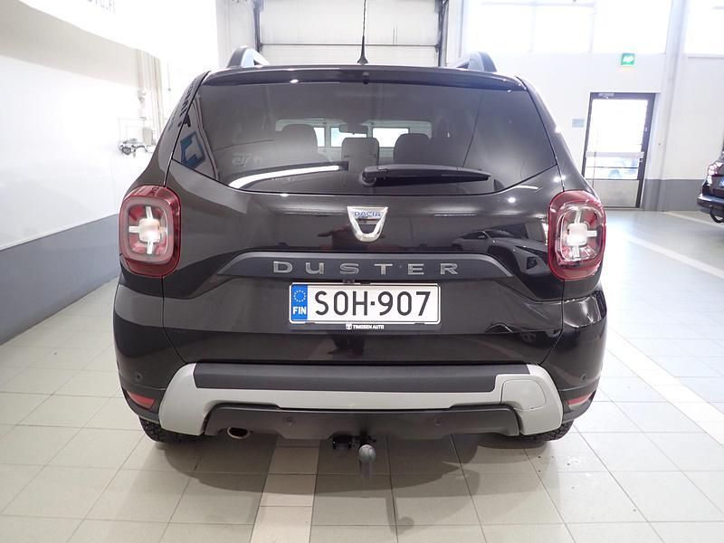 Käytetty Dacia Duster Lauréate 204 HP (150 kW) 2010 Musta Katumaasturi