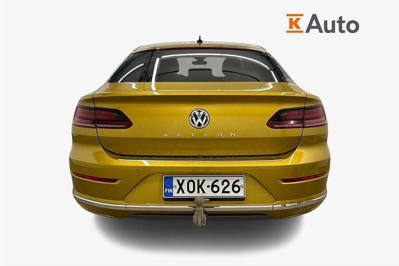 Käytetty VW Arteon Elegance 150 HP (110 kW) 2018 Keltainen Sedan