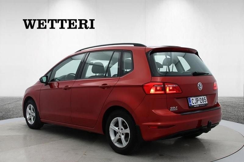 Käytetty VW Golf Sportsvan Comfortline 86 HP (63 kW) 2015 Tila-auto