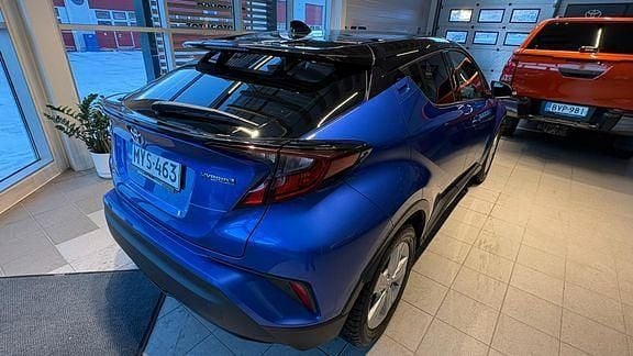 Käytetty Toyota C-HR Edition 121 HP (88 kW) 2020 Sininen Katumaasturi