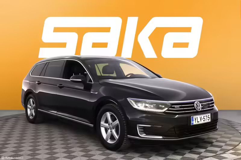 Valkoinen Käytetty 2018 VW Passat GTE Farmari | 14 370 € (Supertarjous) - Kuva 1/3