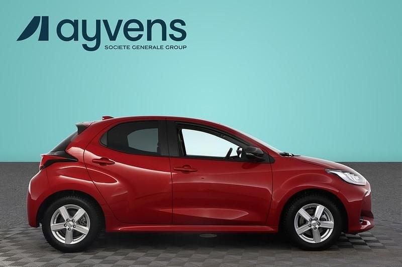 Käytetty Toyota Yaris Hybrid Style 116 HP (85 kW) 2024 Punainen Viistoperä