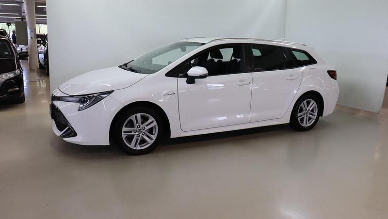 Käytetty Toyota Corolla Active 122 HP (89 kW) 2020 Valkoinen Farmari