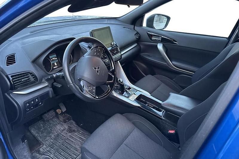 Käytetty Mitsubishi Eclipse Cross Invite 185 HP (136 kW) 2021 Sininen Katumaasturi