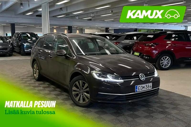 Käytetty VW Golf VII Comfortline 125 HP (91 kW) 2017 Musta Farmari
