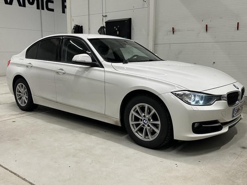 Käytetty BMW 320 184 HP (135 kW) 2015 Sedan