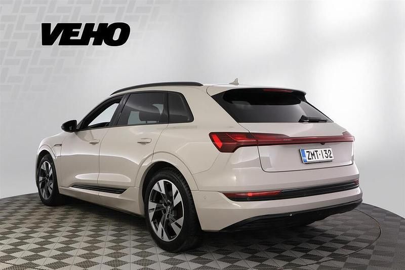 Käytetty Audi e-tron Advanced Plus 300 kW (408 HP) 2019 Ruskea Katumaasturi