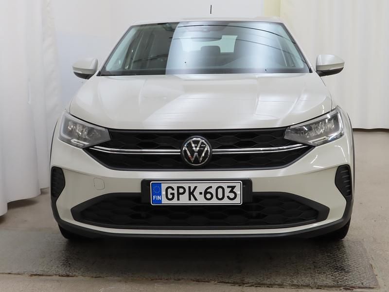 Käytetty VW Taigo Comfortline 95 HP (69 kW) 2023 Harmaa Katumaasturi