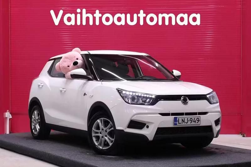Käytetty 2016 Ssangyong (KGM) Tivoli Crystal Katumaasturi | 7 490 € - Kuva 1/4