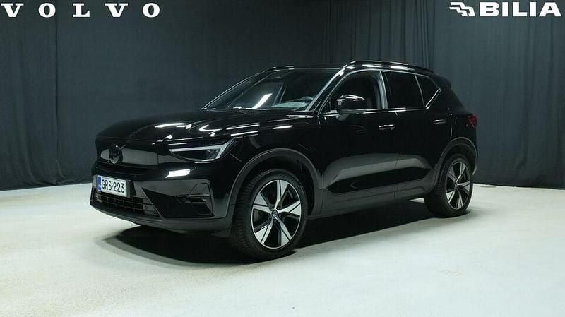 Käytetty Volvo EX40 Performance 325 kW (442 HP) 2025 Musta Katumaasturi