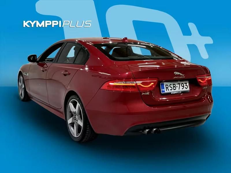 Käytetty Jaguar XE R-Sport 180 HP (132 kW) 2016 Sedan