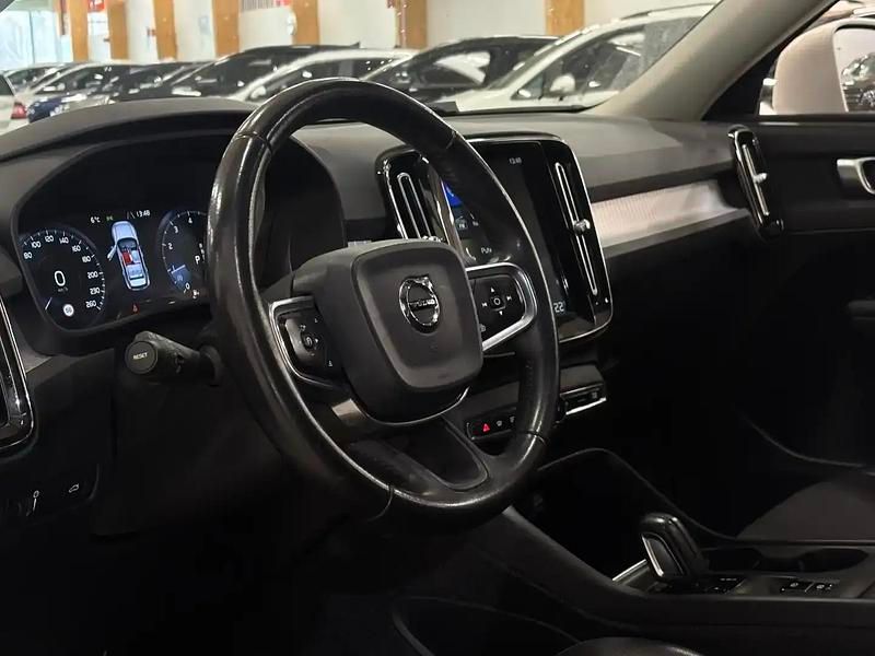 Käytetty Volvo XC40 Business Edition 190 HP (139 kW) 2019 Valkoinen Katumaasturi