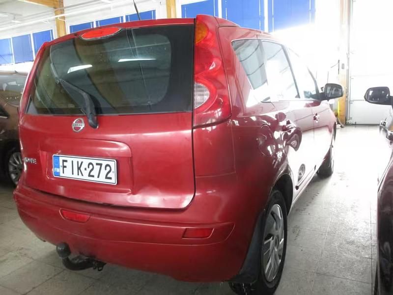 Käytetty Nissan Note 88 HP (64 kW) 2008 Punainen Viistoperä