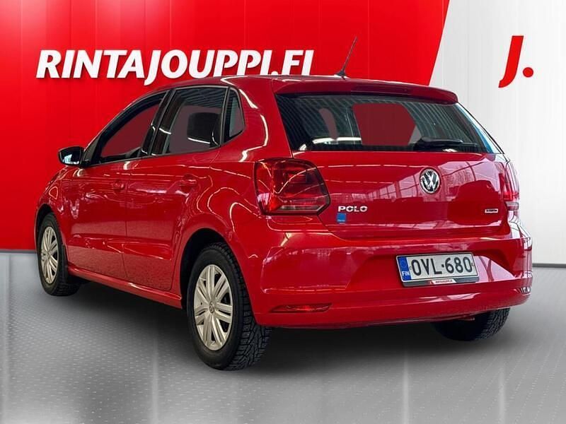 Käytetty VW Polo Trendline 75 HP (55 kW) 2016 Punainen Viistoperä