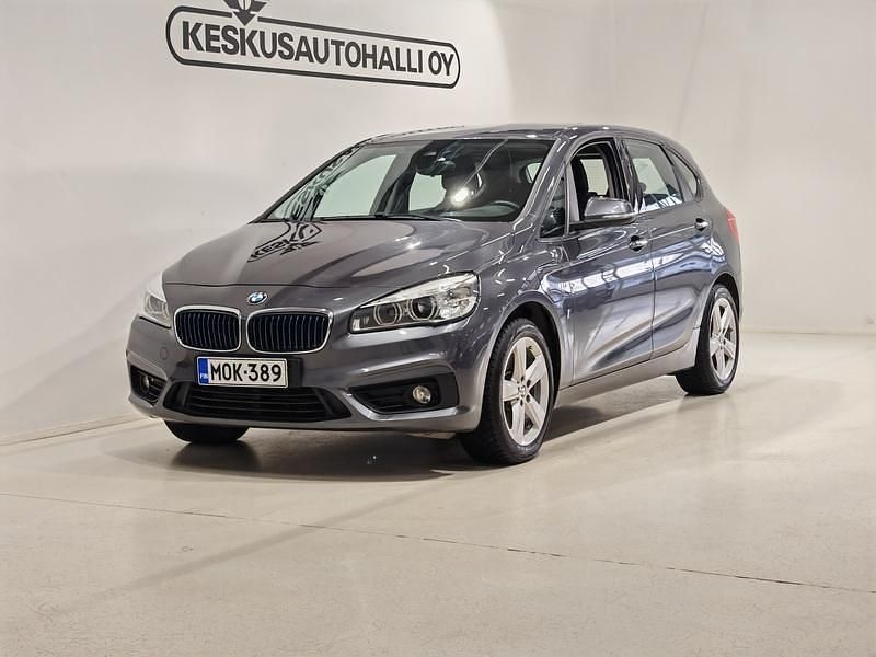 Harmaa Käytetty 2017 BMW 225 Active Tourer Tila-auto | 17 900 € (Perustarjous) - Kuva 1/4