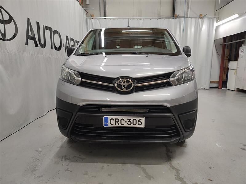 Käytetty Toyota Proace Edition 144 HP (105 kW) 2022 Met. hopea Tila-auto