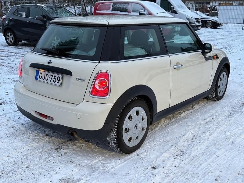Käytetty Mini ONE 75 HP (55 kW) 2011 Viistoperä