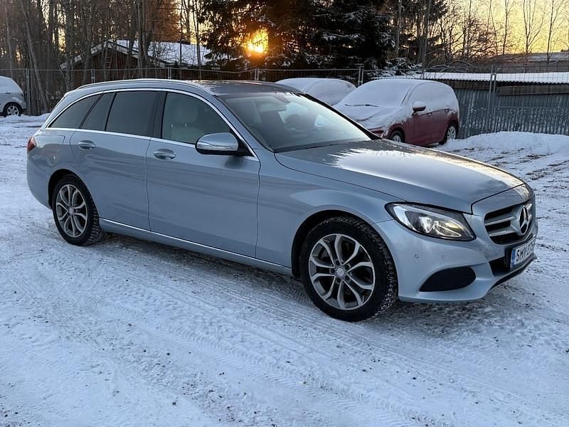 Käytetty Mercedes C300 204 HP (150 kW) 2015 Farmari