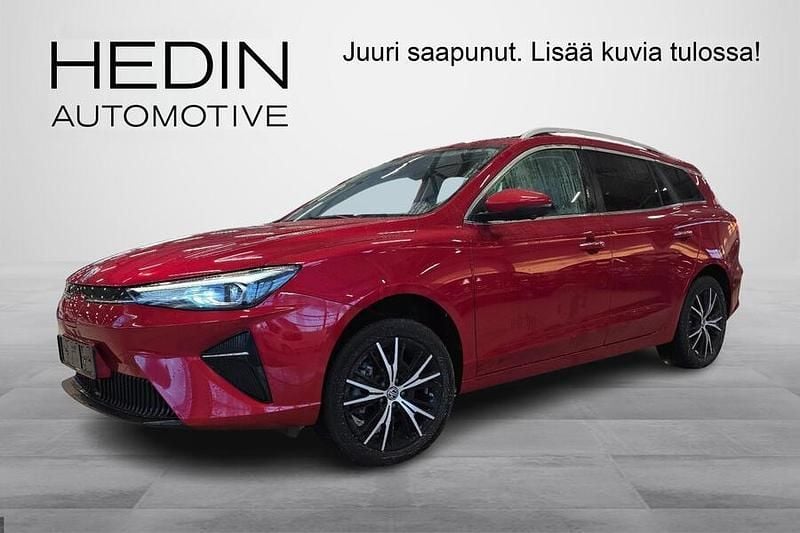 Käytetty MG MG5 EV Luxury 114 kW (156 HP) 2022 Punainen Farmari