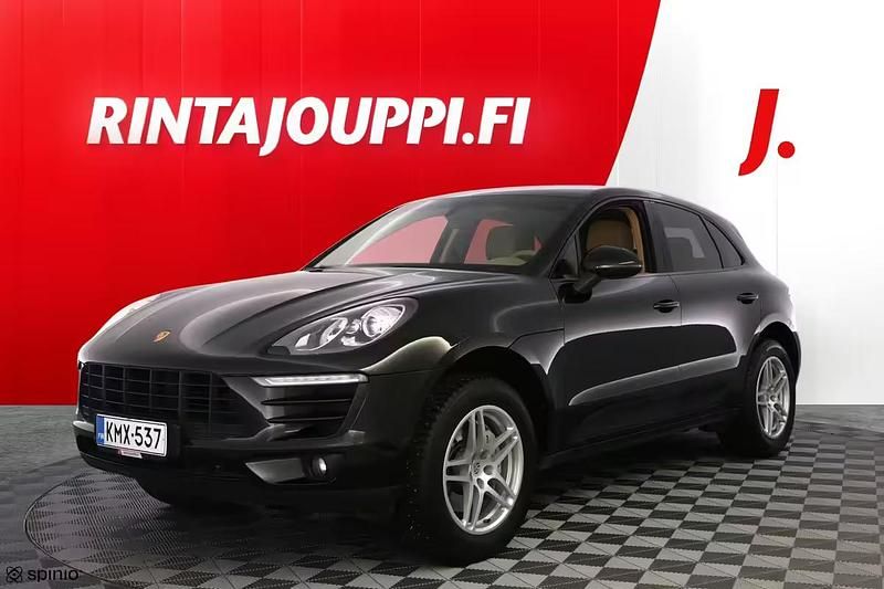 Käytetty Porsche Macan S 258 HP (189 kW) 2015 Musta Katumaasturi