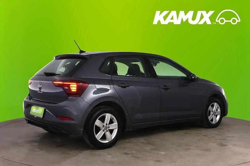 Käytetty VW Polo Business 95 HP (69 kW) 2022 Hopea / harmaa Sedan